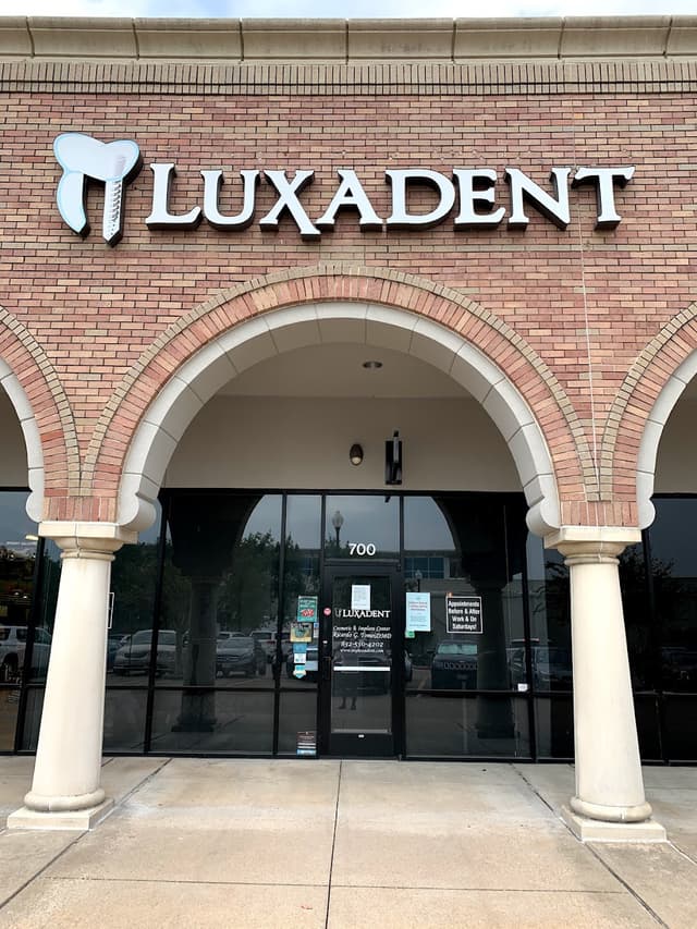 Luxadent photo