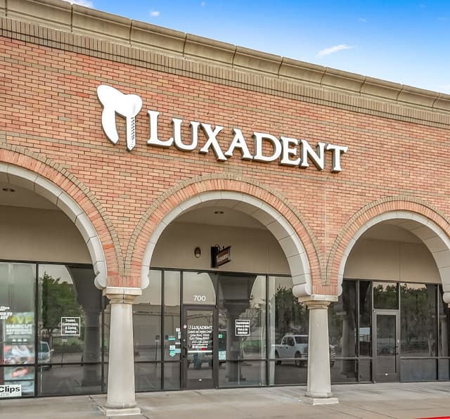 Luxadent photo